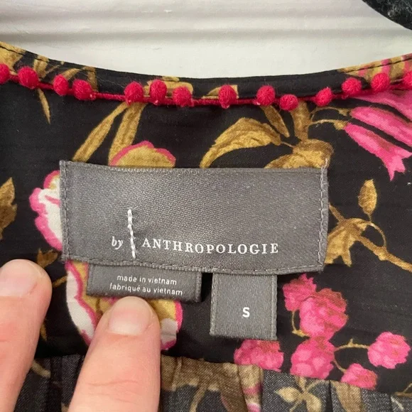 Anthropologie Long-Sleeve Floral V-Neck Blouse - size small - Picture 3 of 5